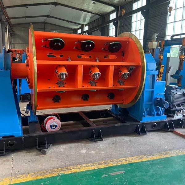 630/1+6+12+18+24 Rigid Frame Stranding Machines With Separate Motor Driving